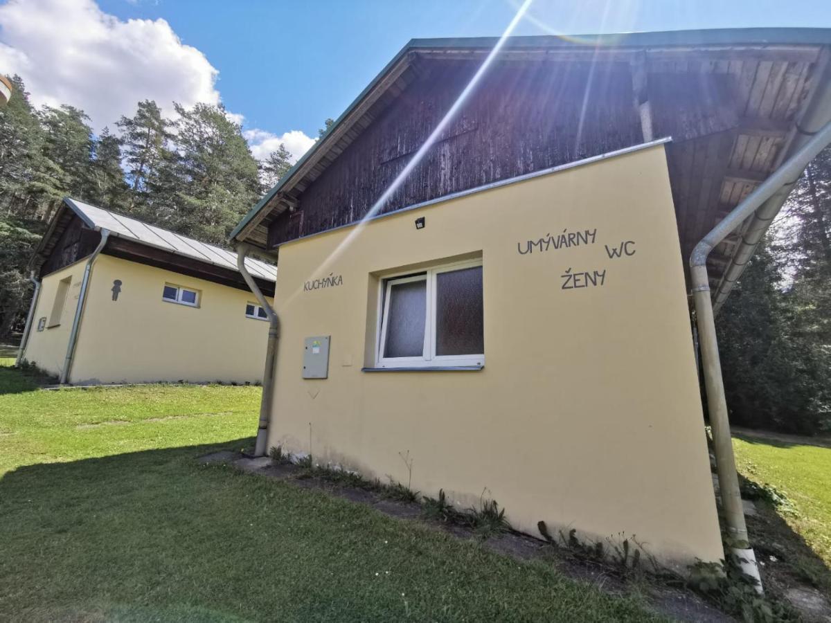 ホテルCyklocamp Pod Landstejnem Stare Mesto  エクステリア 写真